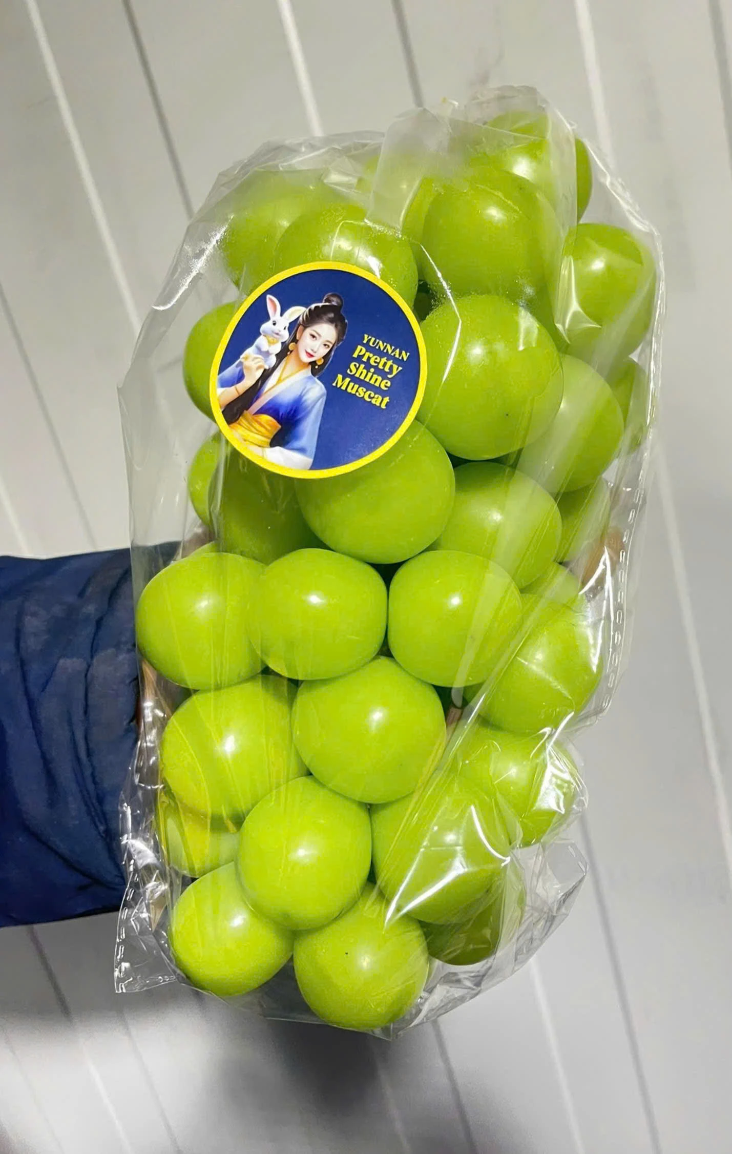 Nho Mẫu Đơn Shine Muscat 